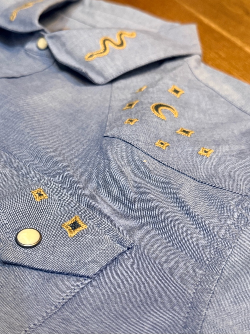 Howler Brothers - Crosscut Deluxe: Noche de Paz: Indigo Chambray - XL NWT - Picture 7 of 8